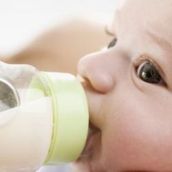 Вскармливание искусственными смесями - одна из причин недостатка фосфора в организме недостаток фосфора